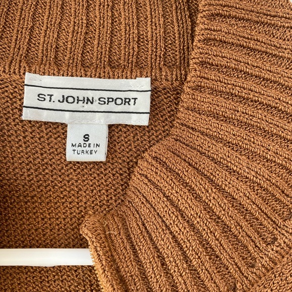 St. John Sport Knit Camel Full Zipped Sweater Small - Picture 5 of 10